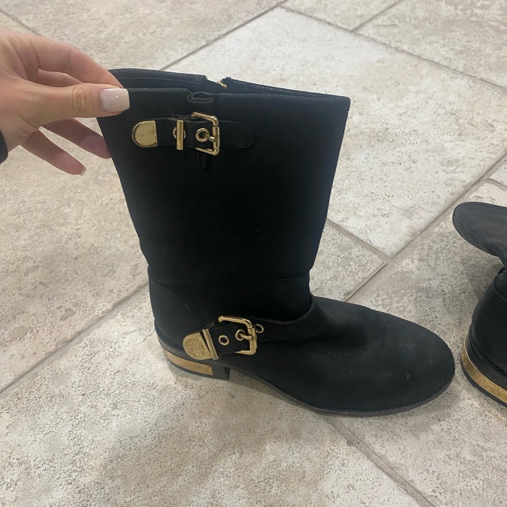 Vince Camuto leather black boots
